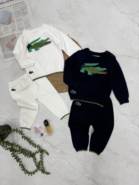 طقم بيبي قماش صوف ناعم