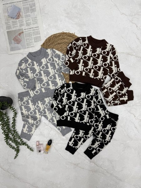 طقم بيبي صوف