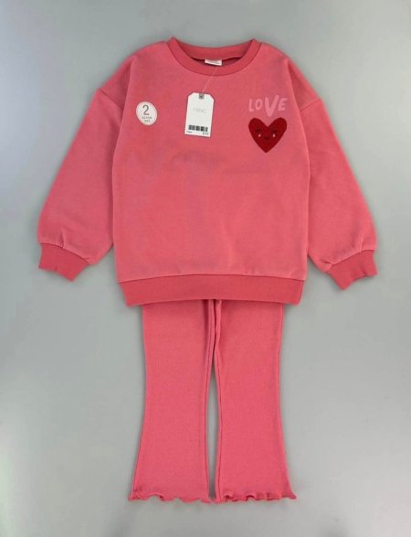 طقم بناتي عملي