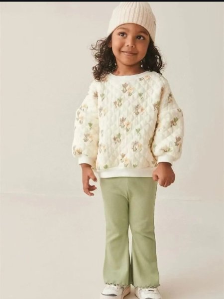 طقم بناتي عملي