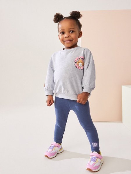 طقم بناتي عملي