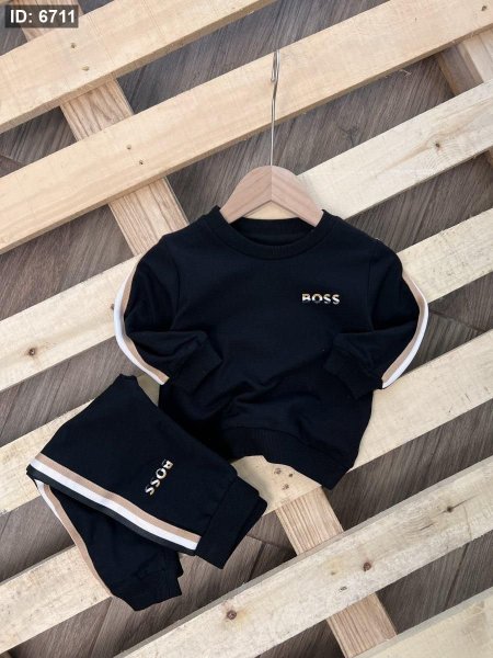 طقم عملي ولادي بناتي