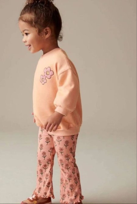 طقم بناتي عملي