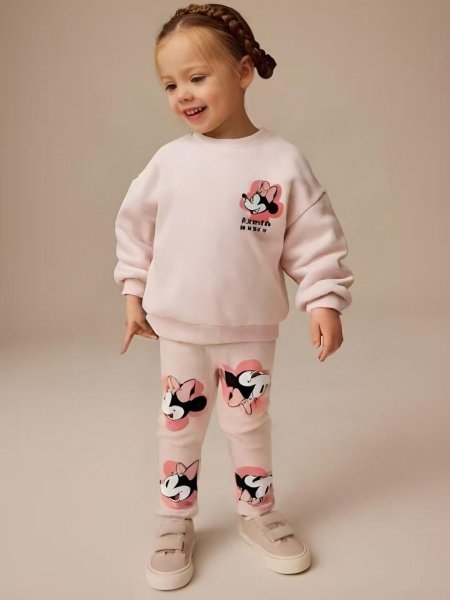 طقم بناتي عملي