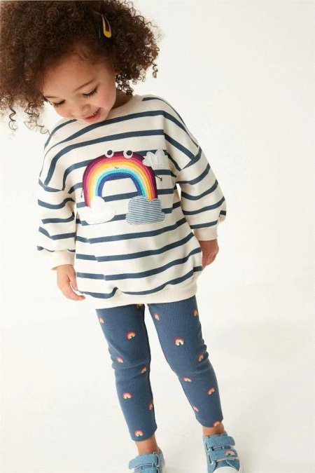 طقم بناتي عملي