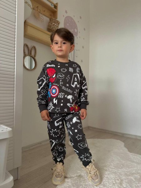 طقم ولادي زارا